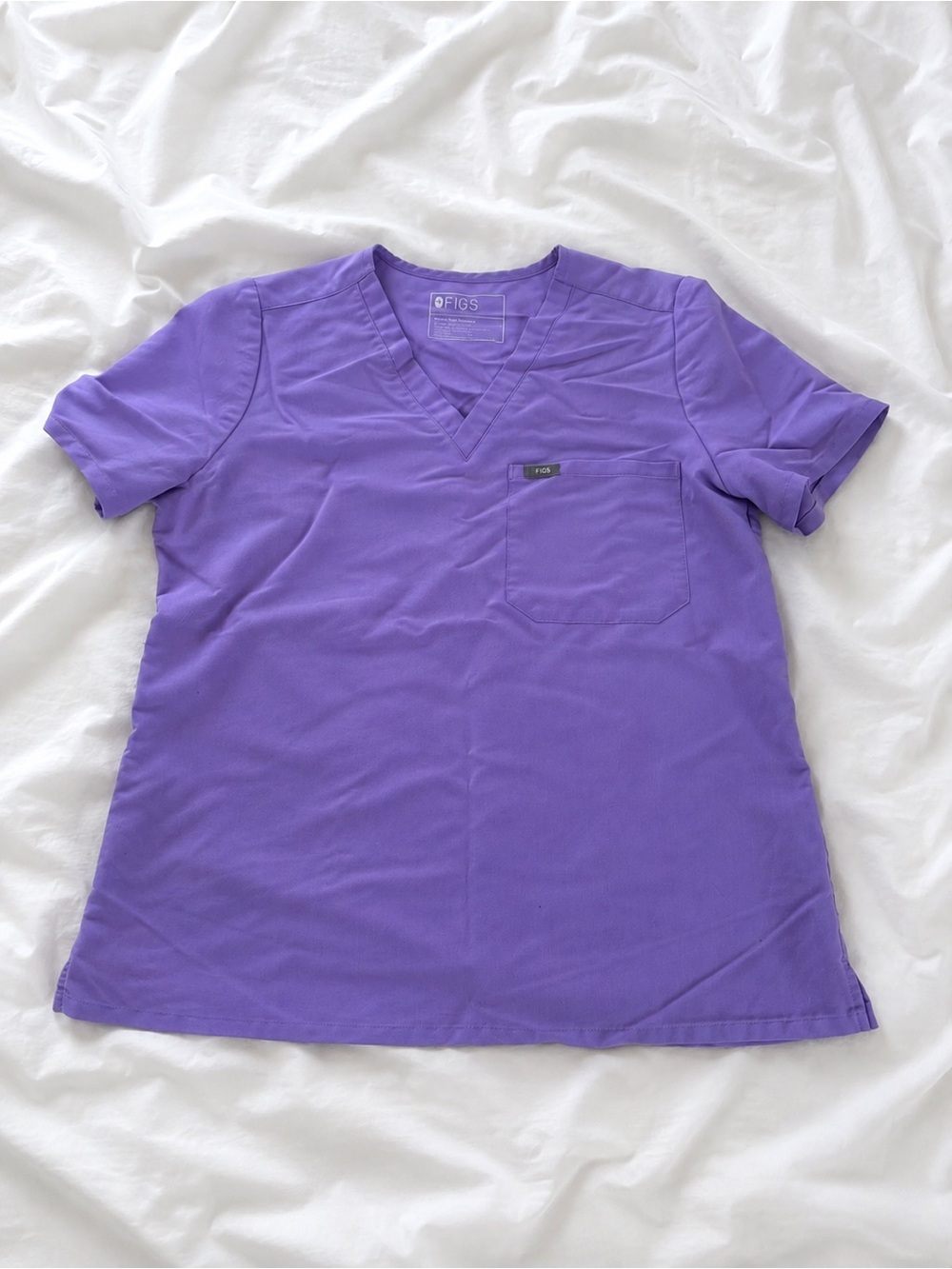 Figs Violet V‑Neck Short Sleeve Scrub Top